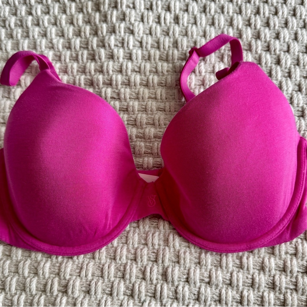 Victoria's Secret Fuchsia Bra